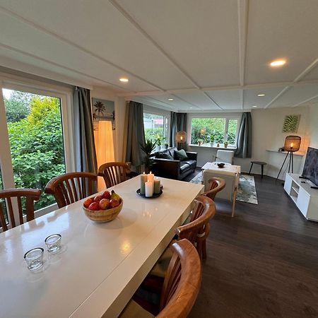 フォールトハイゼンRuim En Luxe Chalet Privetuin - Park 'De Ijsvogel'アパートメント エクステリア 写真