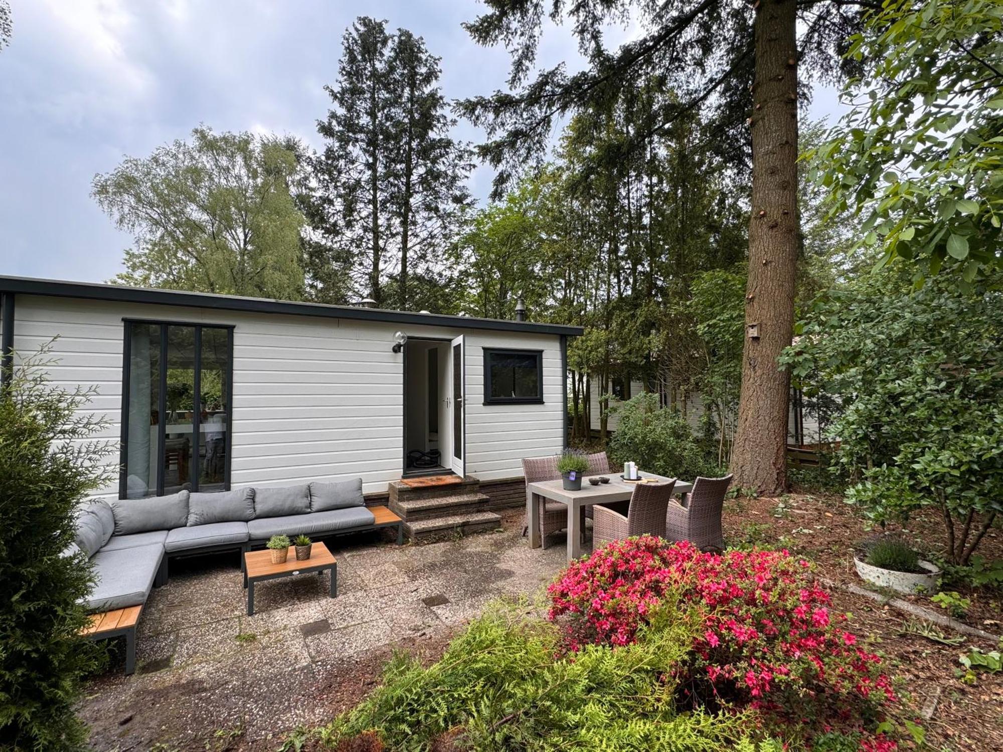フォールトハイゼンRuim En Luxe Chalet Privetuin - Park 'De Ijsvogel'アパートメント エクステリア 写真
