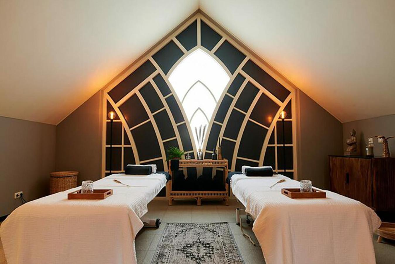 フォールトハイゼンRuim En Luxe Chalet Privetuin - Park 'De Ijsvogel'アパートメント エクステリア 写真